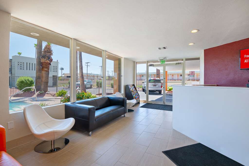 Red Roof Inn Tucson Downtown - University Interior photo